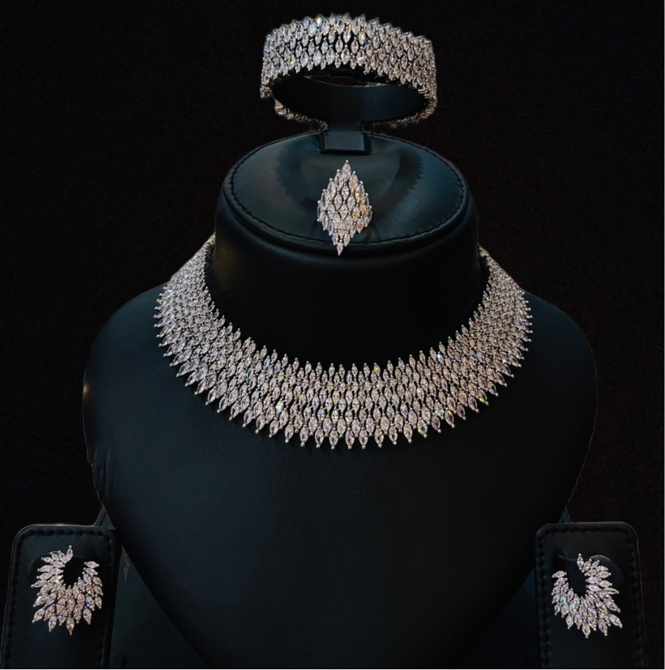 Radiant Zirconia Stone Necklace – Timeless Luxury Design